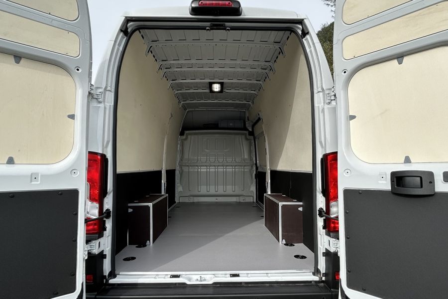 Toyota Proace Max – Mietfahrzeug im Jörg Rent-Center Weesen