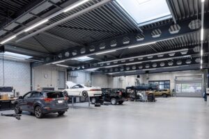 Werkstatt : Service 1 Servicearbeiten in der Werkstatt der Garage Jörg AG Weesen