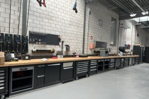 Werkstatt : Service 2 Servicearbeiten in der Werkstatt der Garage Jörg AG Weesen