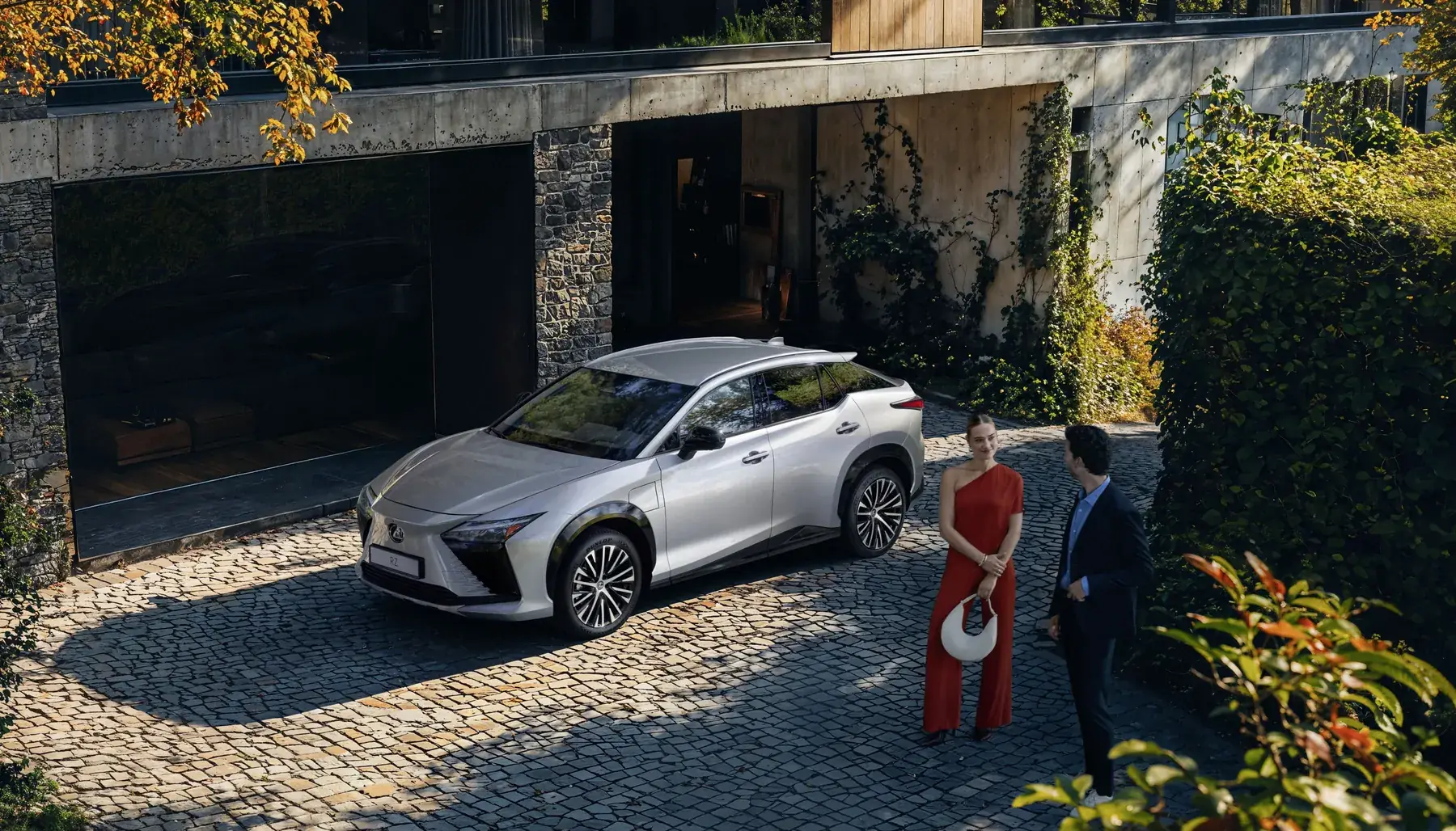 Lexus RZ – vollelektrischer Lexus bei der Garage Jörg AG in Weesen am Walensee