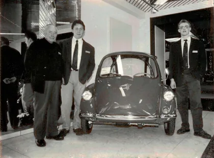 Umbau des Ausstellungsraums und erste Ausstellung zum 40-Jahre-Jubiläum 1991